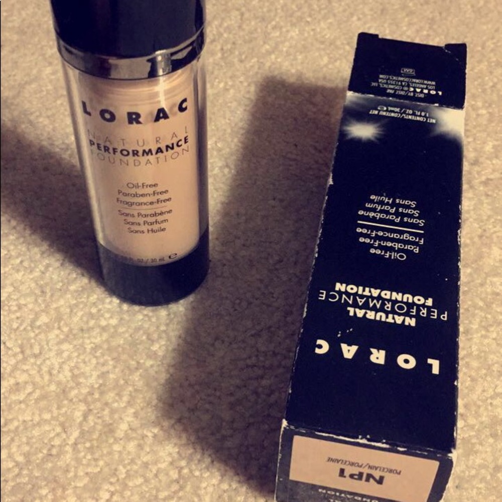 Lorac Natural performance foundation
